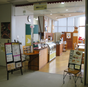 ステンドグラス風オブジェが完成しました！！【町田生活実習所 